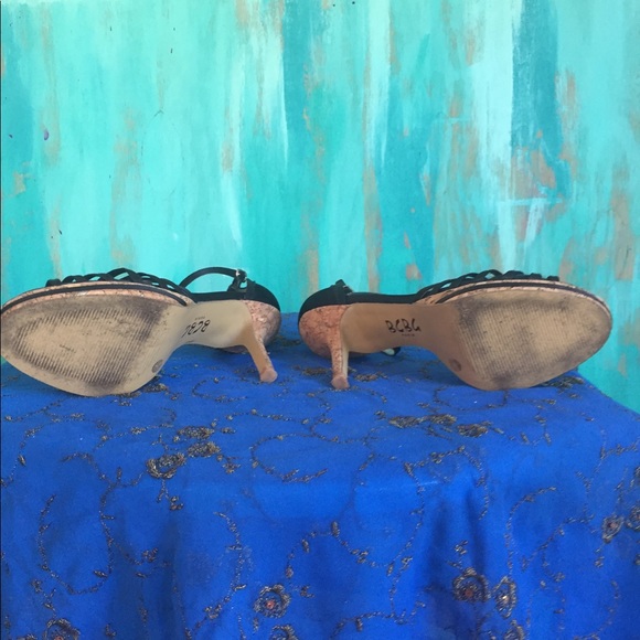 Shoes - Picture 5 of 5